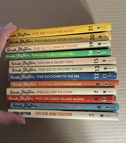 Enid blyton famous five set - famous,