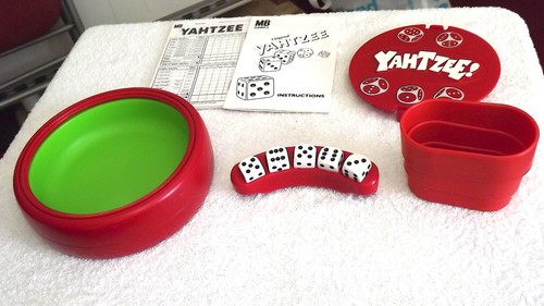 Yahtzee hard case travel - -,