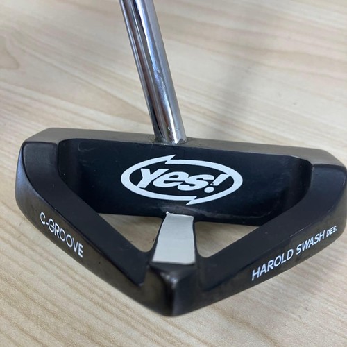 Yes golf club with putter - yes,
