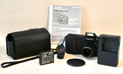 Ricoh gx200 digicam kit 10mp - ricoh,