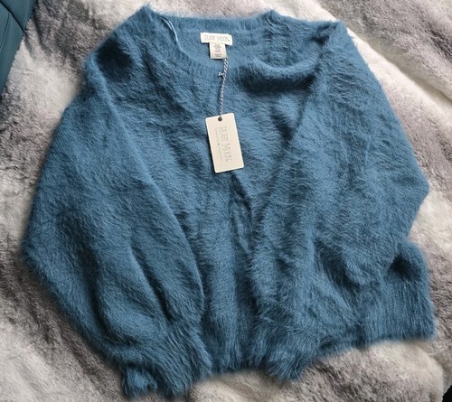 Bnwt ruby moon blue fluffy - bnwt,