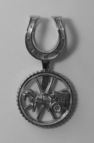 Horse carriage pendant with - &,