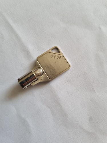 Key 042 for bewator - key,