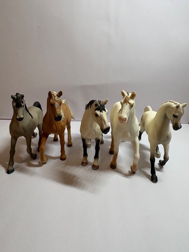 Assorted schleich horses - horses, and