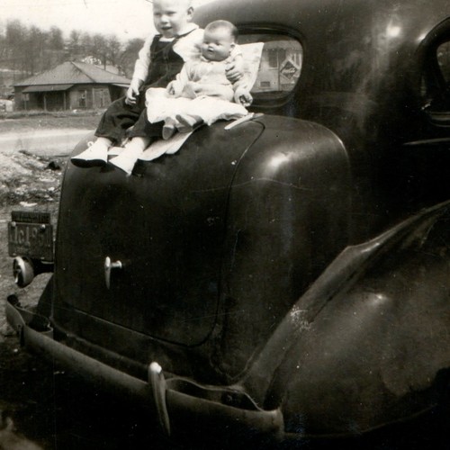 C1940s toddler boys sitting - toddler,