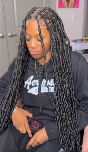 Long dreadlocks 33 strands - 28",