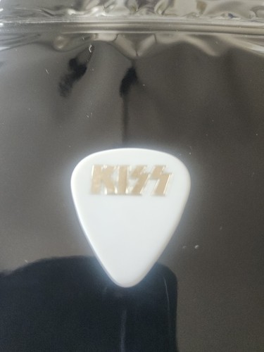 Paul stanley kiss guitar pick - kiss,