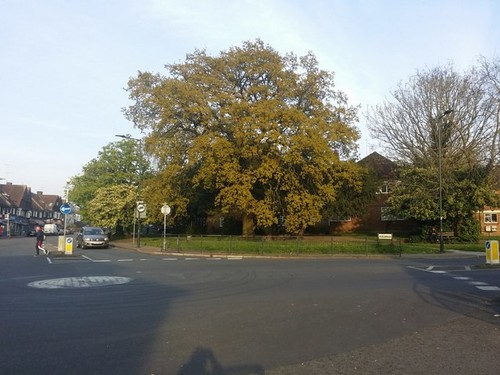 Photo 6x4 roundabout between - photo,
