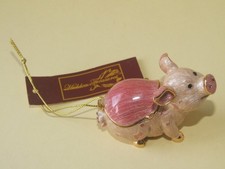 A Hidden Treasures Pig Trinket