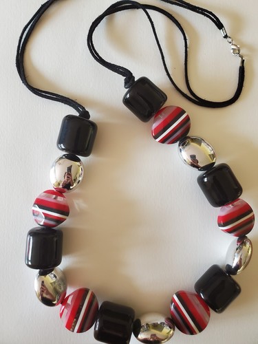 Black red and - black, chunky
