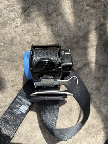 Ford galaxy seat belt rear - ford,