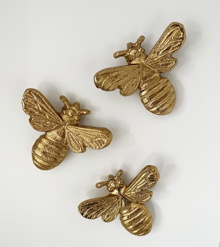 Gold bee wall decoration - gold,
