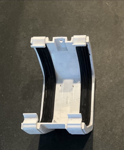 White square gutter coupler - white,