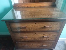 Lovely Vintage Small Oak And Ply Chest Of Drawers With rolled Edge Glass Top.