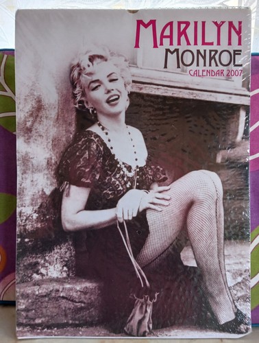 Marilyn monroe 2007 calender - marilyn,