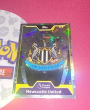 Topps MATCH ATTAX 2017/18 - NEWCASTLE UNITED - Club Badge Foil Card - #217.
