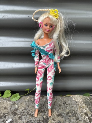 Sindy doll vintage 1991 - doll, twist