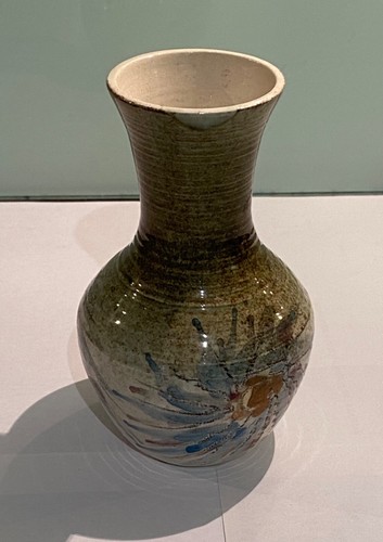 Lovely isle wight pottery - lovely,