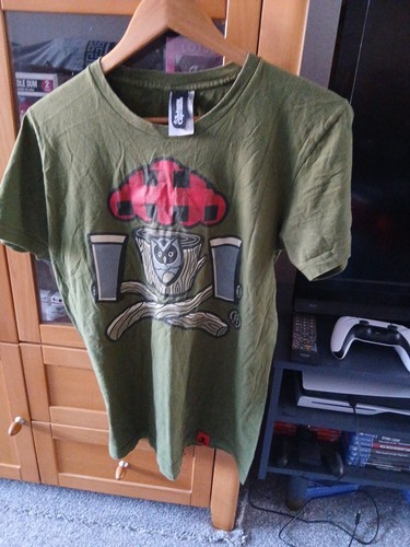 Johnny cupcakes shirt size - johnny,