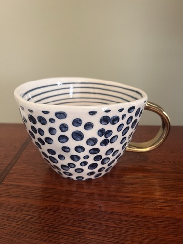 The old pottery - company, blue