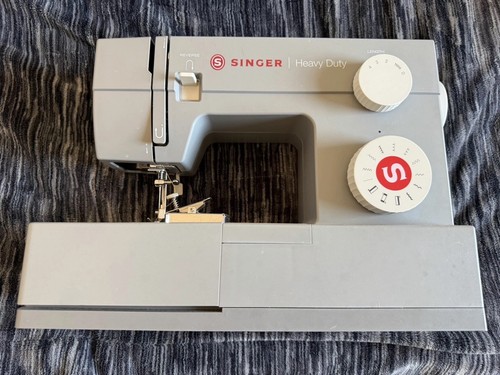 Singer sewing machine - singer,