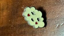 SMILEY FACE CLOUD PIN BADGE COLLECTABLE METAL BADGE 