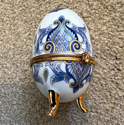 Small blue white porcelain - blue,