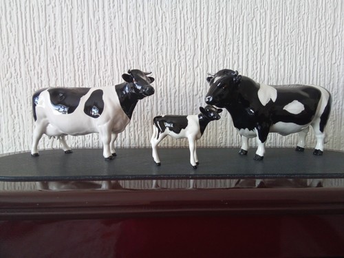 Beswick cows friesian bull - beswick,
