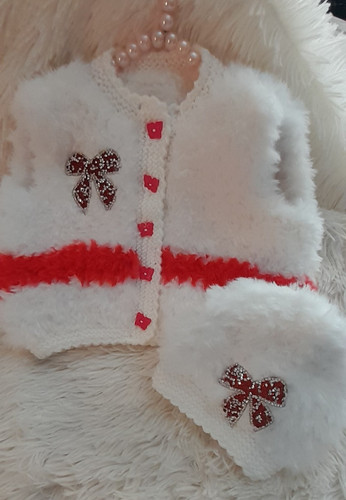 Handknitted faux fur baby - faux,
