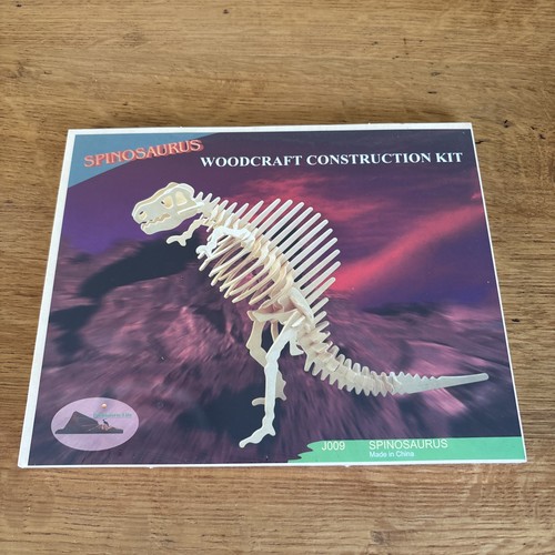 Spinosaurus woodcraft - spinosaurus,