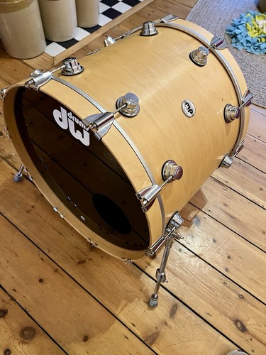 Bass drum 22x18 collectors - drum,