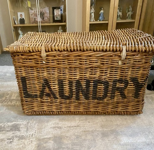 Rare wicker freestanding - rare,