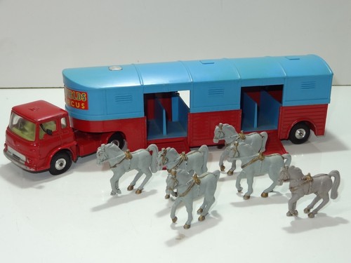 Corgi 1130 chipperfields - corgi,
