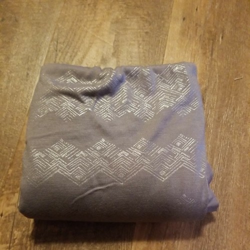Wide gray knit - 1, 7"