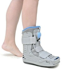 Short AIR Walker Boot -