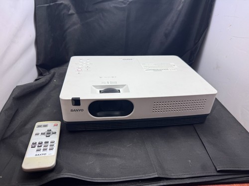 Sanyo xga projector plc - xga,