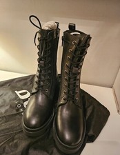 Woman's Dune Boots