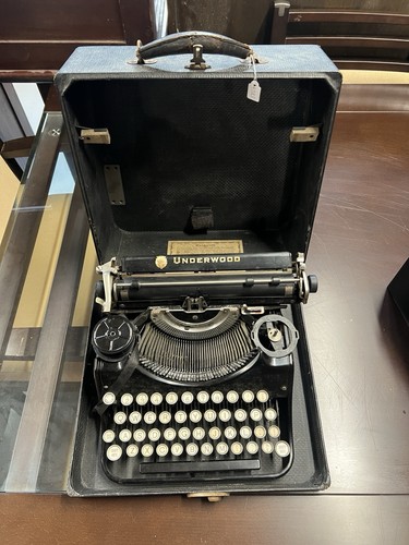Cased vintage underwood - cased,