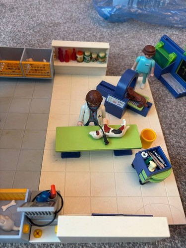Playmobil 4343 animal clinic - 4343,