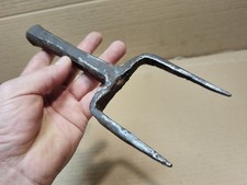 VINTAGE ANTIQUE SICKLE PEENING