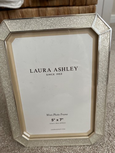 Laura ashley wren - ashley,