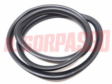 FRONT WINDSHIELD GLASS GASKET