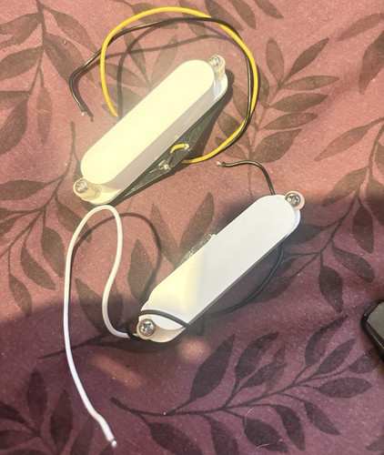 White single coil pickups - white,