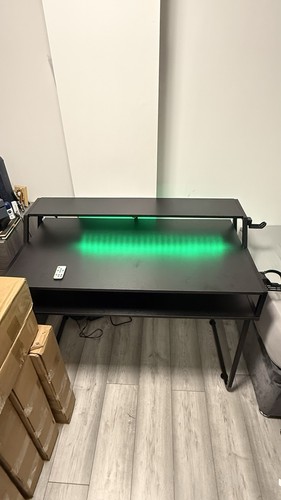 New gaming desk with rgb - gaming,