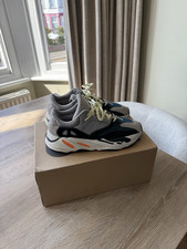 adidas  Yeezy Boost 700 Wave