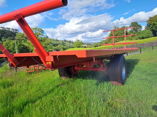25ft bale trailer - 25ft,