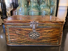 Vintage British Wood Grain Carry Handle Biscuit Tin - Pat No. 165333