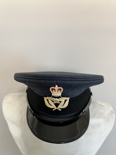 Mens cap with badge size - mens,