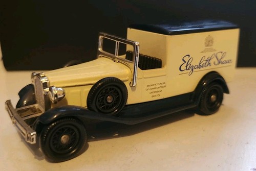 Lledo 1933 packard town - lledo,