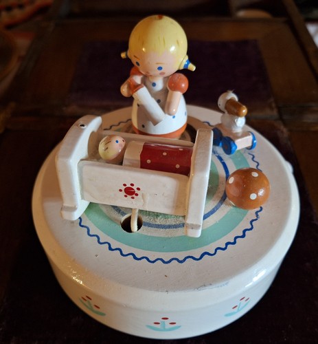 Vintage sevi mother and baby - vintage,